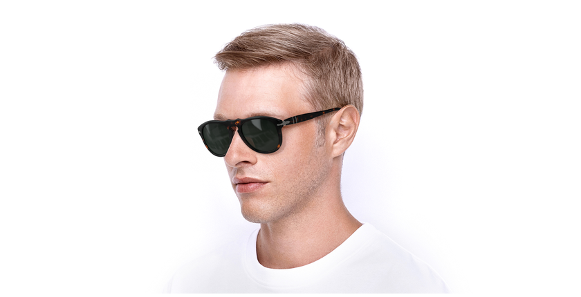 Lunettes de soleil homme PO0649 écaille - vue de 3/4